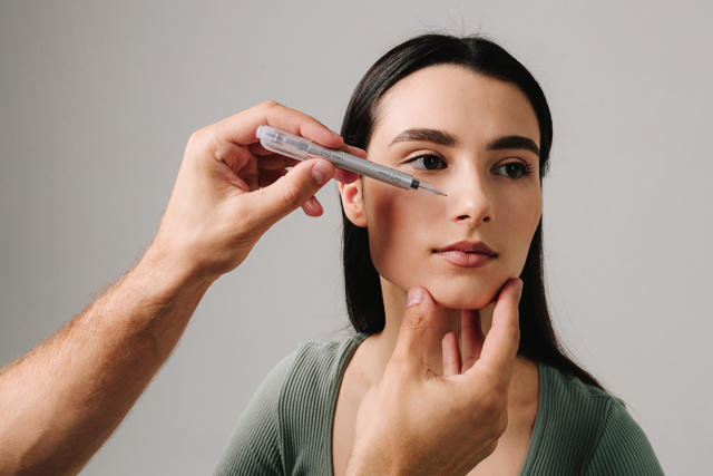 Am I a Good Candidate for Rhinoplasty? Key Factors Surgeons Look For banner