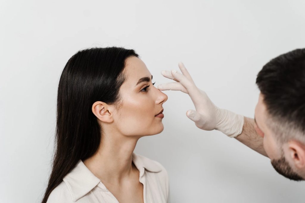 How Long Does Rhinoplasty Swelling Last? Key Insights for Patients Banner